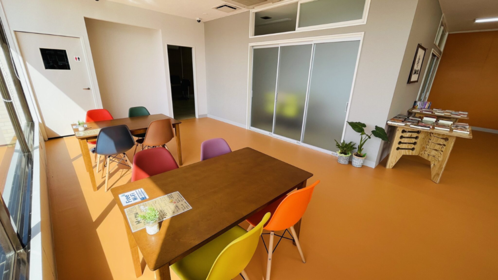 ブックカフェの写真。